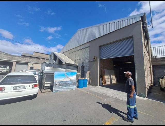 INDUSTRIAL PROPERTY TO RENT IN BEACONVALE